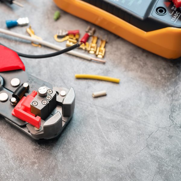 Vadu noņēmējs ar crimpošanas uzgali 0,2–6 mm kabeļiem