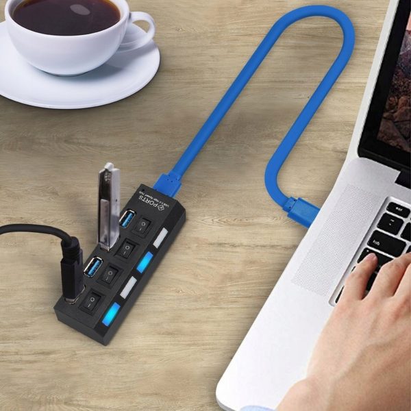 USB-A centrmezgla sadalītājs ar apgaismotiem slēdžiem, 4 porti
