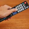 Universāla tālvadības pults LG televizoriem ar viedtelevizora pakalpojumu