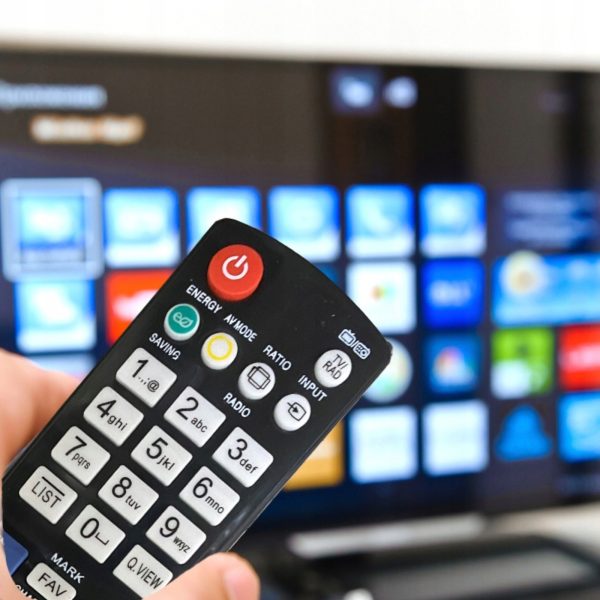 Universāla tālvadības pults LG televizoriem ar viedtelevizora pakalpojumu