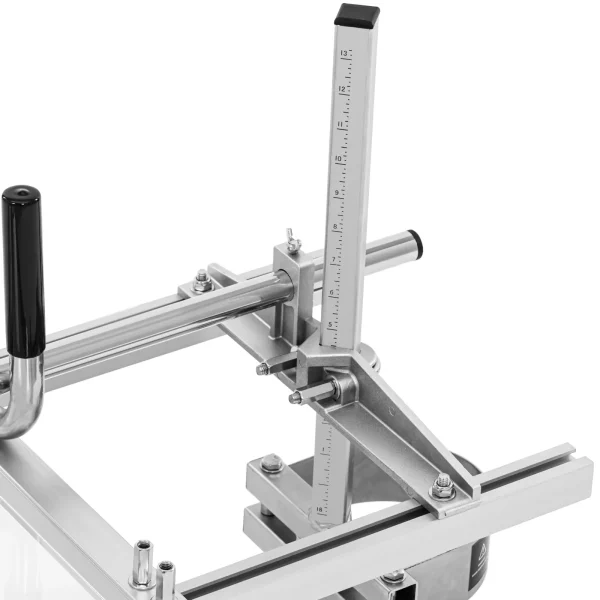 10090674-2.jpg Pārnēsājama zāģētava benzīna ķēdes zāģiem līdz 122 cm / 48 collām, platums 112 cm