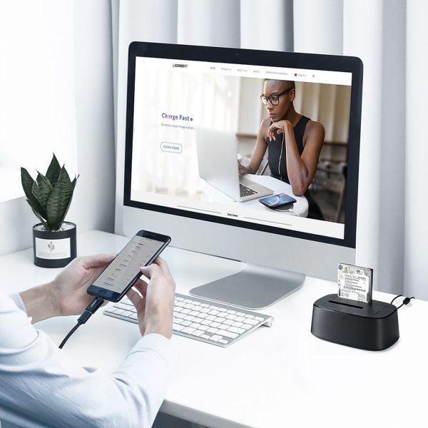 Dokstacija SATA 2,5 collu 3,5 collu SSD HHD diskdziņiem ar USB 3.0 ES barošanas bloku - melna