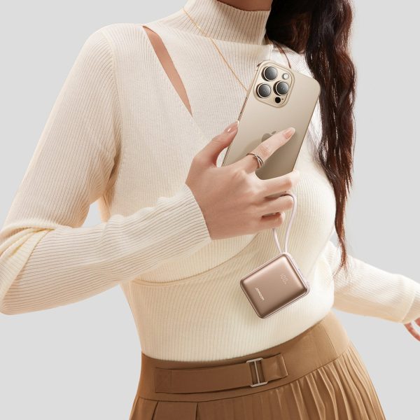 1030203-3-powerbank-10000mah-22-5w-z-wbudowanymi-kablami-joyroom-hurtownia-dropshipping.jpg Powerbank 10000mAh 22.5W ar iebūvētiem vadiem - zelta krāsā