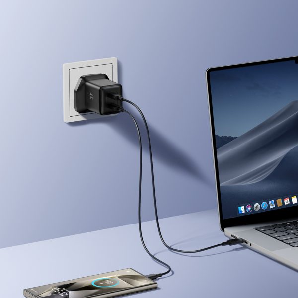 45 W Lielbritānijas USB-C sienas lādētājs — melns