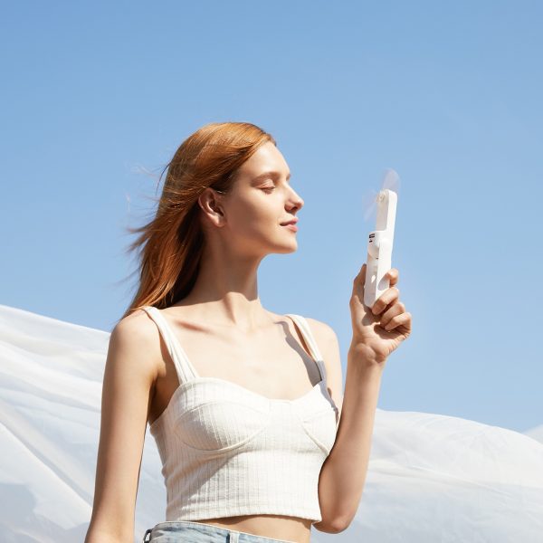 1030309-6-mini-wentylator-wiatrak-przenosny-z-funkcja-powerb-jisulife-hurtownia-dropshipping.jpg Mini portatīvais ventilators ar lādētāja funkciju un lukturīti USB-A USB-C 2000mAh - balts