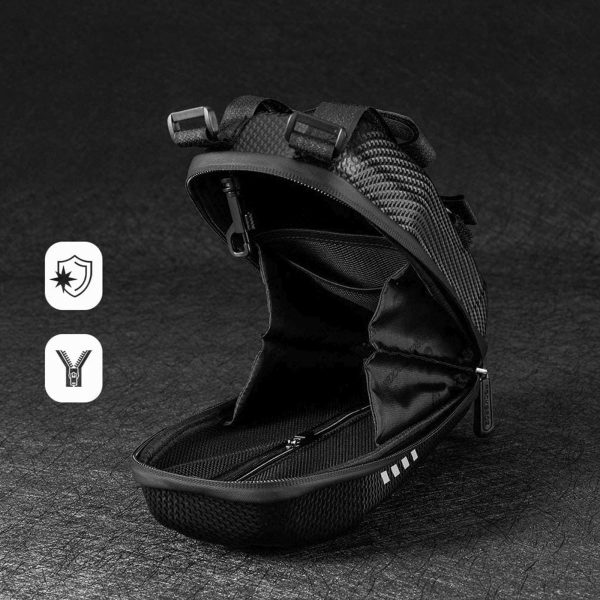 1031056-8-torba-wodoodporna-na-kierownice-lub-rame-roweru-hu-rockbros-hurtownia-dropshipping-1.jpg Ūdensnecaurlaidīga soma stūrei vai skrejriteņa rāmim 2 l - melna