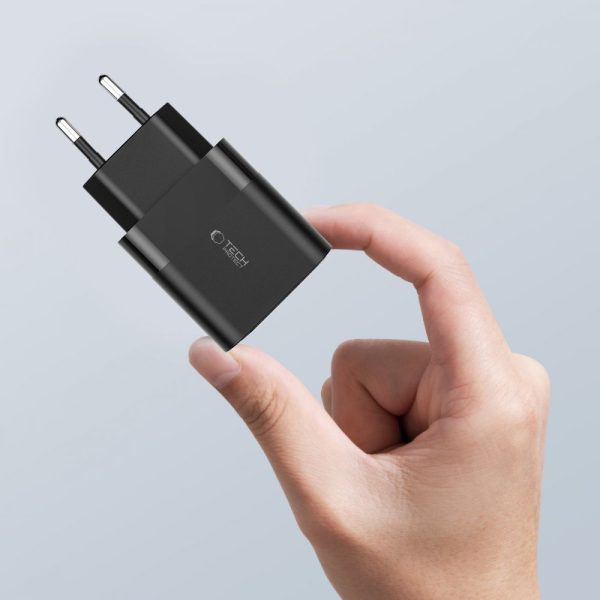 C30W USB-C USB-A 30W sienas lādētājs - melns