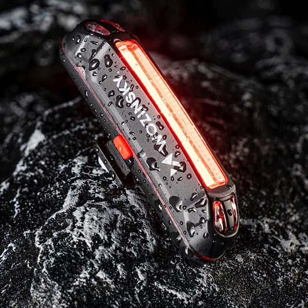 Uzlādējamu velosipēda lukturu komplekts priekšpusē un aizmugurē 1000 lm