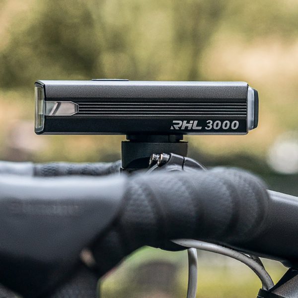 Priekšējais velosipēda lukturis ar USB-C kabeli, 3000 lm - melns