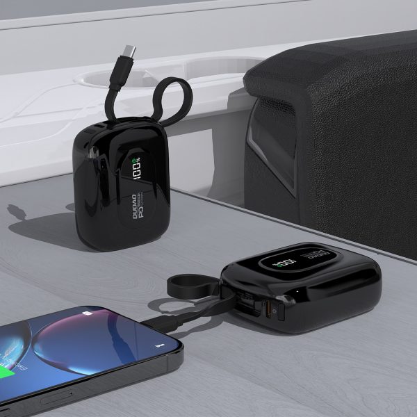 K32 10000 mAh Powerbank ar iebūvētu USB-C iPhone Lightning kabeli 22,5 W - melns