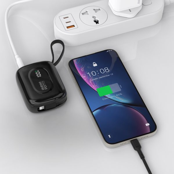 K32 10000 mAh Powerbank ar iebūvētu USB-C iPhone Lightning kabeli 22,5 W - melns