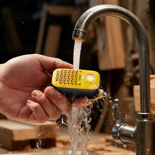 Pārnēsājams skaļrunis ar lukturīti, magnētu un Bluetooth klipsi, IP67 - dzeltens