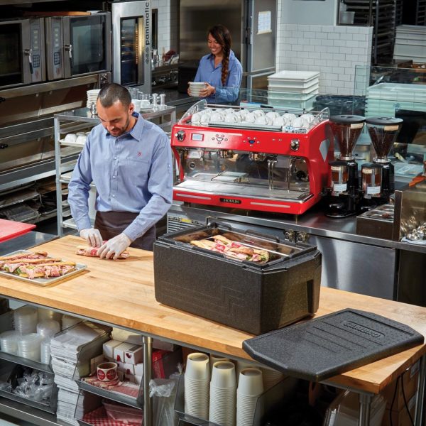 epp180lh110-11-hendi-pojemnik-termoizolacyjny-cam-gobox-hurtownia-dropshipping.jpg Pojemnik termoizolacyjny termobox Cam GoBox GN 1/1 46 l 680x400x321 mm