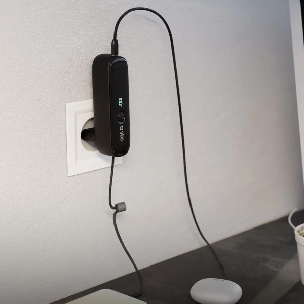 5000mAh pārnēsājamais akumulators ar iebūvētu kabeli un salokāmu PD spraudni 20W - melns