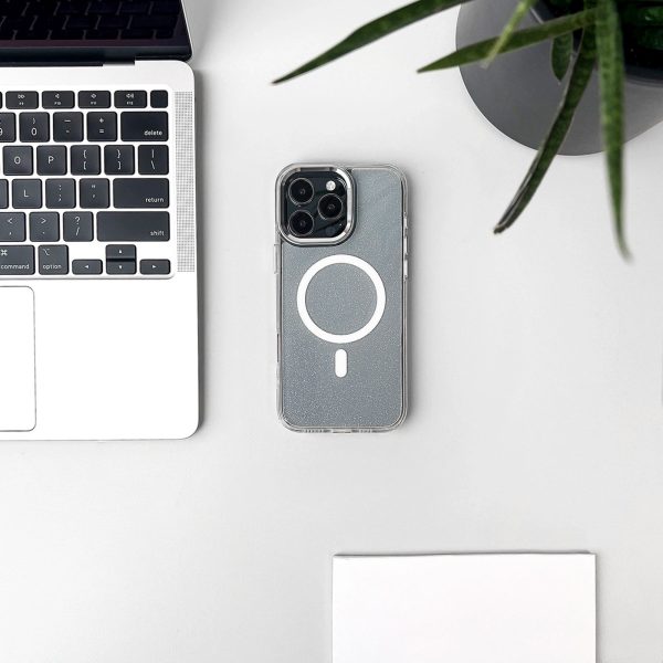 iPhone 17 Pro Max MagSafe mirdzošs vāciņš — daļēji caurspīdīgs