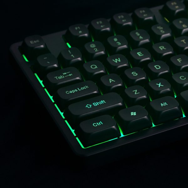 Apgaismota membrānas tastatūra ar RGB spēļu ritināšanas ritenīti - melna