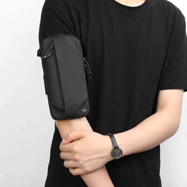 Aproces maciņš skriešanas tālrunim - melns