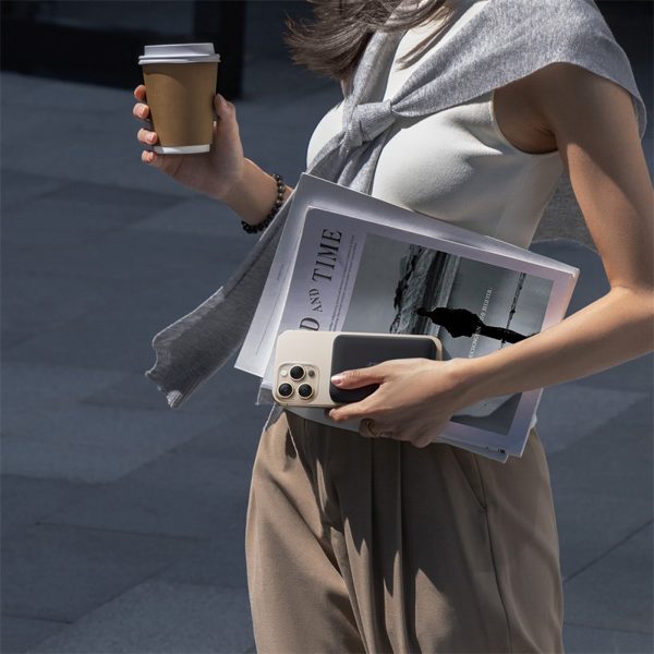 EnerFill FM11 Ultra-Mini MagSafe Power Bank 10000mAh 22.5W ar USB-C kabeli - melns