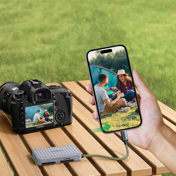 SD microSD USB-C atmiņas karšu lasītājs — pelēks