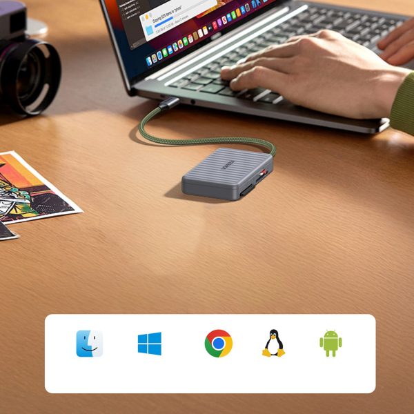 SD microSD USB-C atmiņas karšu lasītājs — pelēks