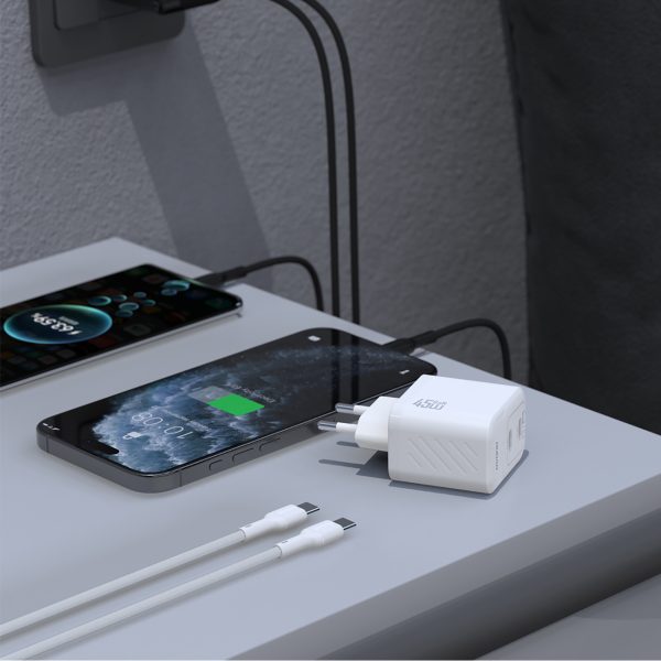 2xUSB-C sienas lādētājs ar USB-C GaN PD 45W kabeli - balts