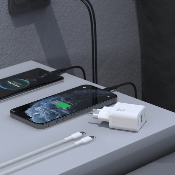USB-A USB-C sienas lādētājs ar USB-C PD QC 35W kabeli - balts