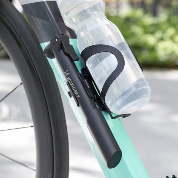 1032604-7-pompka-rowerowa-reczna-kompaktowa-80-psi-wozinsky-hurtownia-dropshipping.jpg Kompakts rokas velosipēda sūknis 80 PSI 5,5 bar - melns