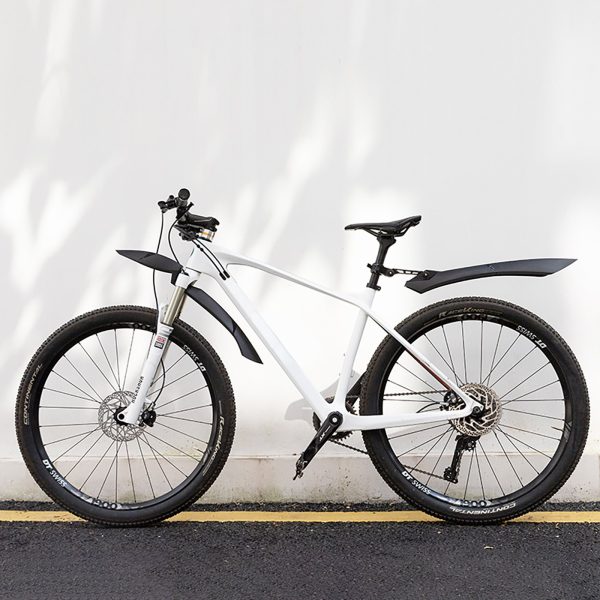 Universāls priekšējo un aizmugurējo dubļu sargu komplekts 24-28 collu riteņiem - melns