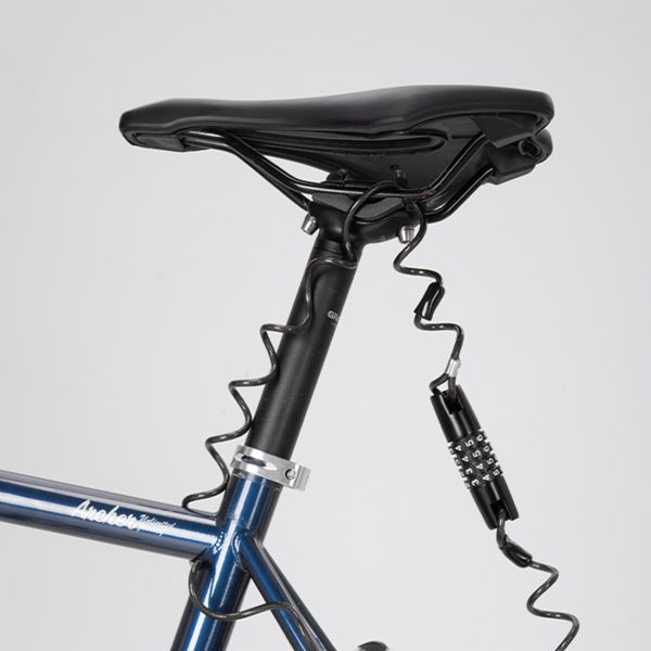 1032628-4-blokada-zapiecie-zabezpieczenie-do-roweru-kasku-wozinsky-hurtownia-dropshipping.jpg Velosipēda ķiveres slēdzene ar kodu - melna