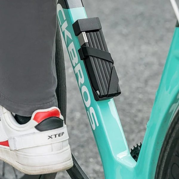 Salokāma bezatslēgas velosipēda slēdzene ar rokturi, 88 cm - melna