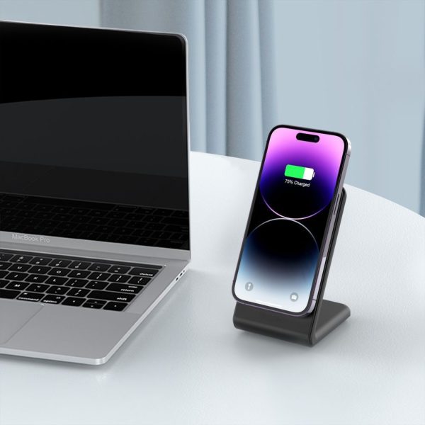 15 W MagSafe bezvadu lādētājs ar pamatni - melns