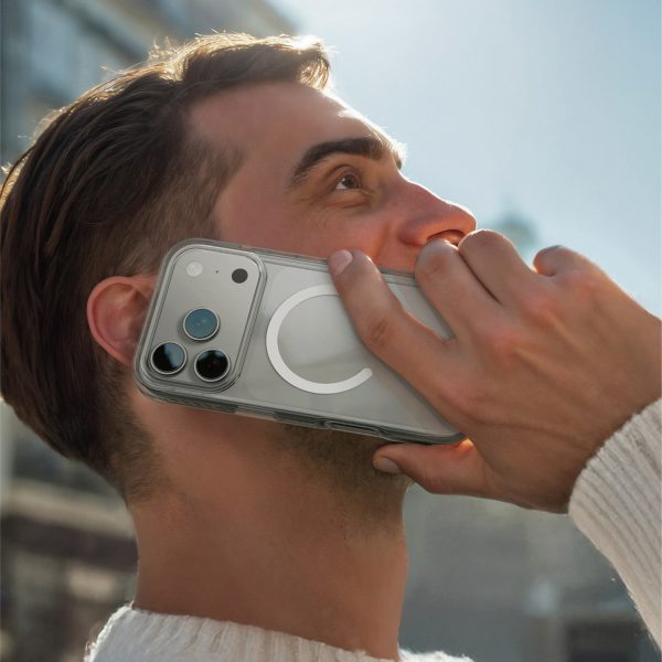 iPhone 17 Pro Max Titan Pro MagSafe vāciņš — caurspīdīgs