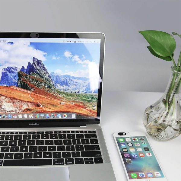 1032844-3-zaslepka-zaslona-na-kamere-w-laptopie-tech-protect-hurtownia-dropshipping.jpg Klēpjdatora kameras pārsegs, melns - 3 gab.