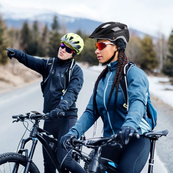 1033233-5-kask-rowerowy-mtb-z-odpinanym-daszkiem-czarno-sreb-wozinsky-hurtownia-dropshipping.jpg MTB velosipēda ķivere ar noņemamu vizieri, viegla, 57-62 cm - melna un sudrabaina