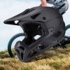 Pilna sejas velosipēda ķivere ar noņemamu vizieri 57-62 cm - melna