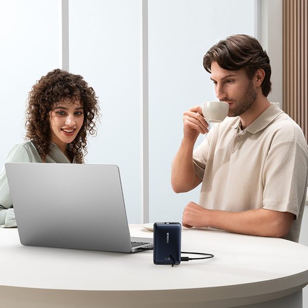 10000mAh magnētiskais pārnēsājamais akumulators ar statīvu un iebūvētu USB-C kabeli MagSafe 45W Qi2 - melns