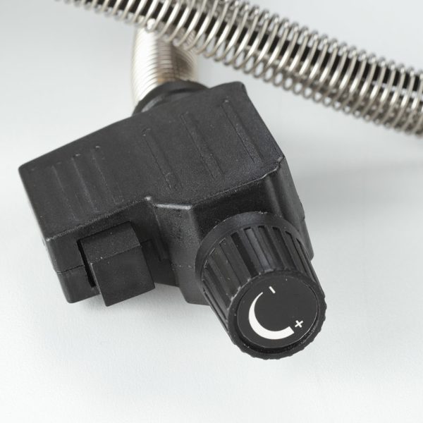 1033403-5.jpg Jaudīga BOB tūristu plīts, 3 degļi, pjezo aizdedzinātājs, 2,8 kW