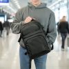 Ceļojumu mugursoma lidmašīnai ar nodalījumu klēpjdatoram 20l 40x20x25 cm - melna