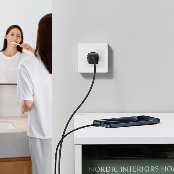 USB-C GaN5 30 W sienas lādētājs ar 100 W USB-C kabeli - melns