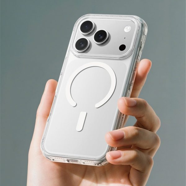 iPhone 17 Pro Titan Pro MagSafe vāciņš — caurspīdīgs