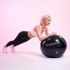 Vingrošanas bumba rehabilitācijas vingrinājumiem ar pumpi 65 cm - melna