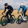 Garas flīsa riteņbraukšanas bikses ar priekšautu un polsterējumu, M izmērs - melnas