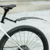 Teleskopisks saliekams velosipēda dubļu sargu komplekts - melns