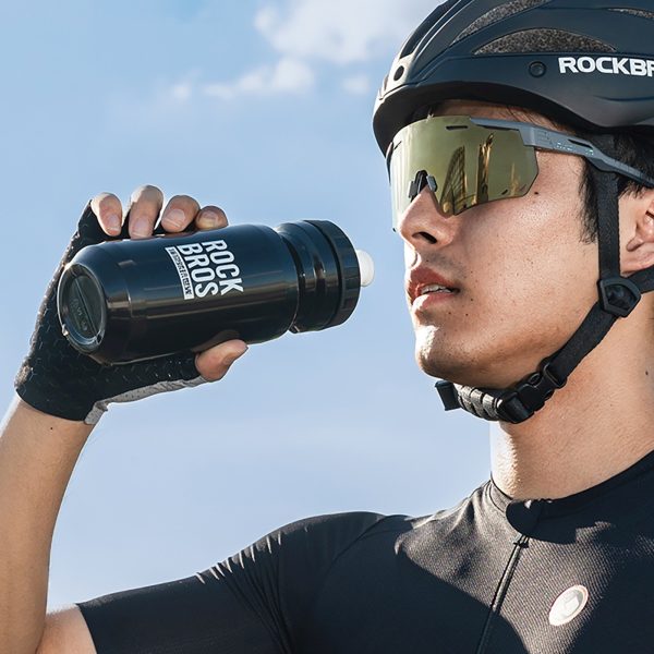 Velosipēda pudele ūdens dzērieniem 600 ml - melna