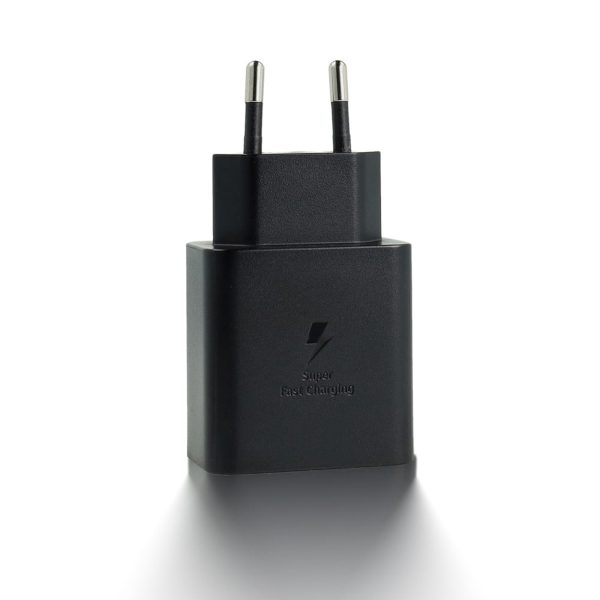 1034314-7-ladowarka-indukcyjna-samsung-ep-p2900tbe-25-w-samsung-hurtownia-dropshipping.jpg Samsung EP-P2900TBE 25W bezvadu lādētājs ar 45W adapteri - pelēks