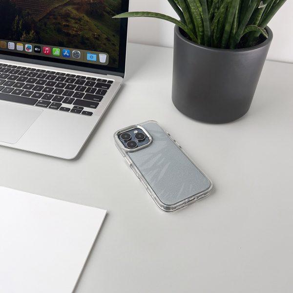 iPhone 16 mirdzošs vāciņš — caurspīdīgs ar mirdzumiem