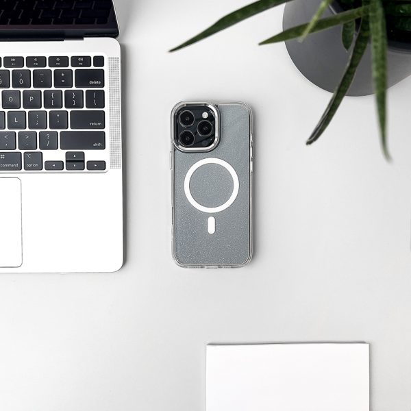 iPhone 16 mirdzošais vāciņš MagSafe — balts ar mirdzumiem
