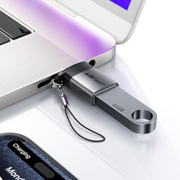 USB-A uz USB-C adapteris — pelēks