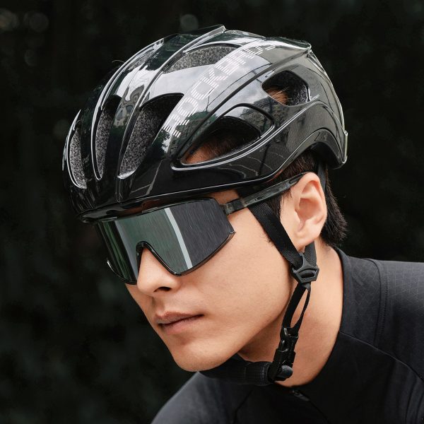 Viegla, regulējama velosipēda ķivere 58-62 cm - melna