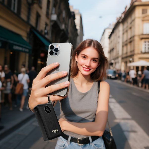 20000mAh USB-C USB-A Power Bank ar iebūvētiem iPhone Lightning USB-C kabeļiem - melns